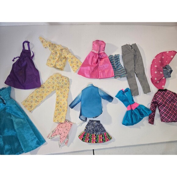 Lot of DAMAGED Doll Clothes Barbie Ken Skipper Holes Missing Straps - Picture 5 of 6